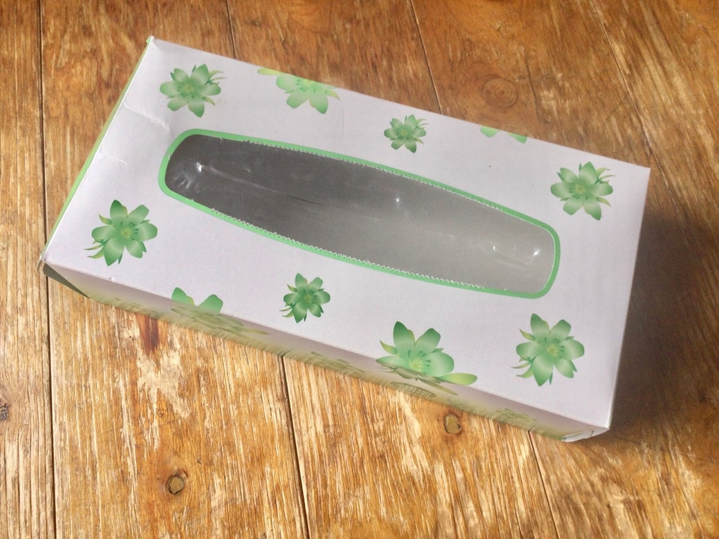 ティッシュの空き箱