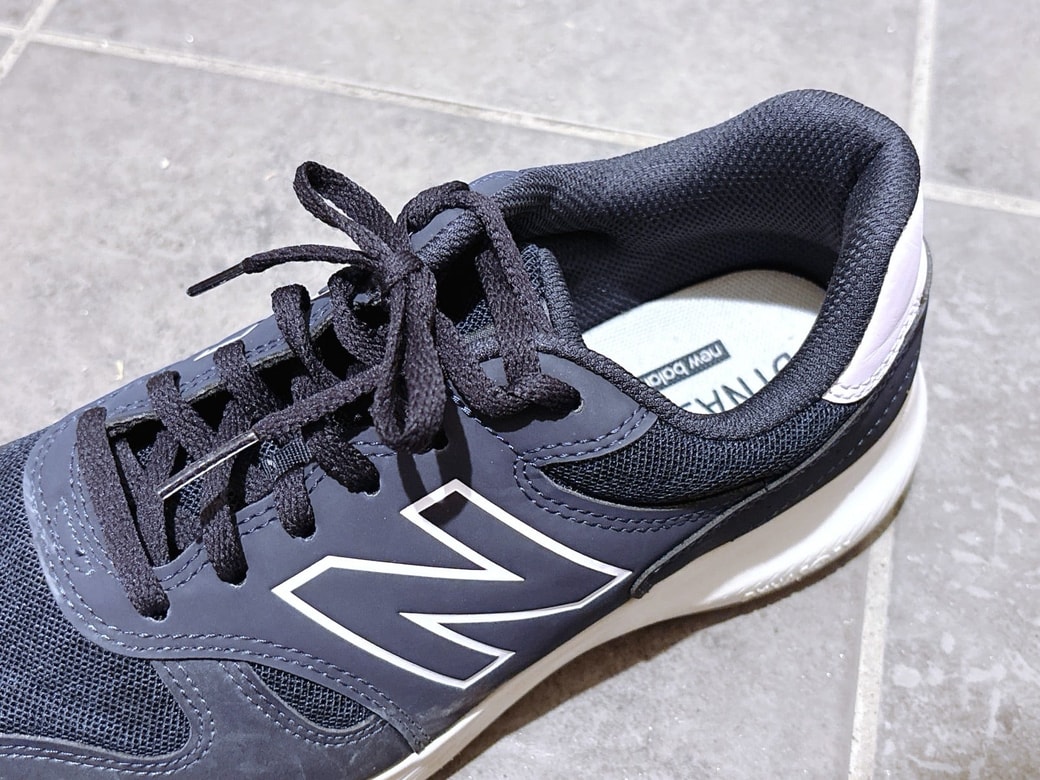 より足のフィット感が増す