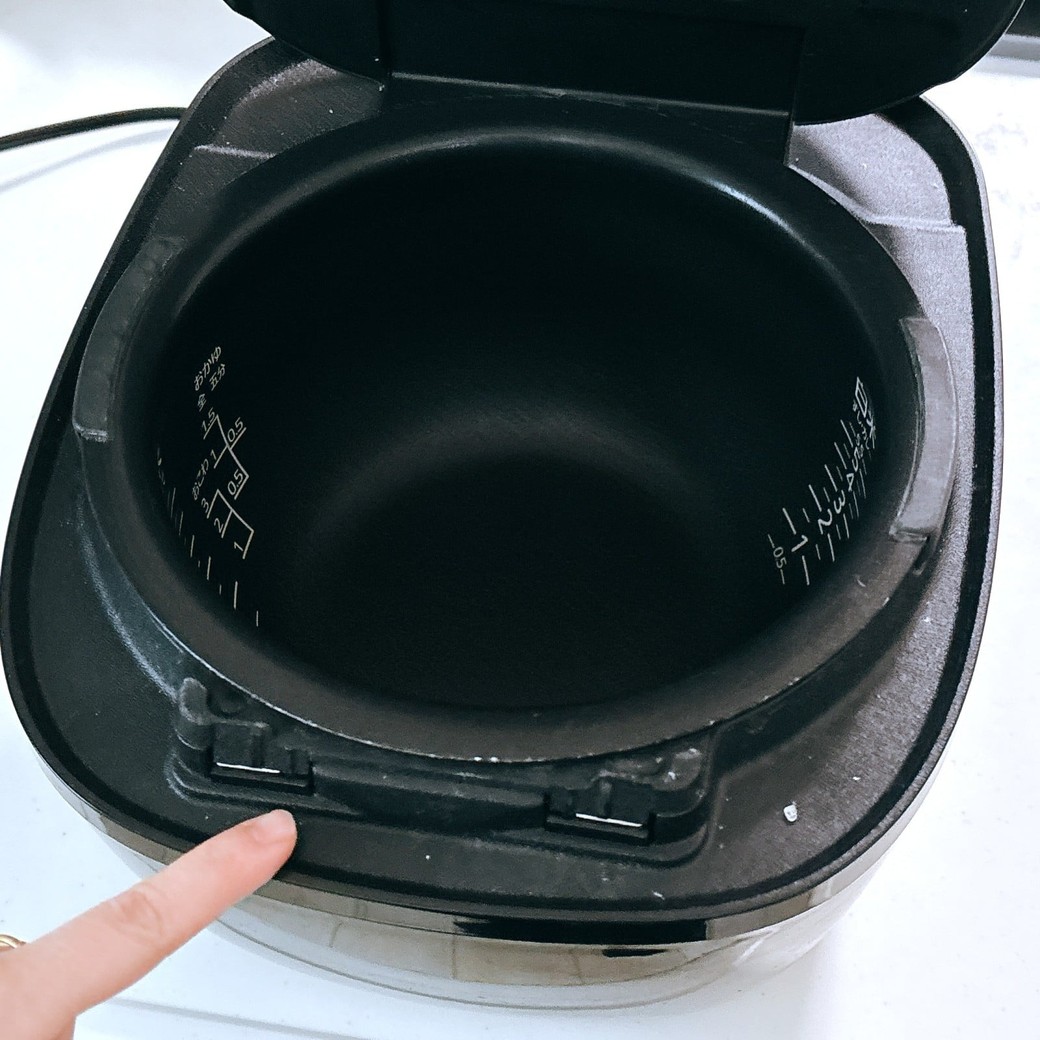 ③ふたの内側・枠