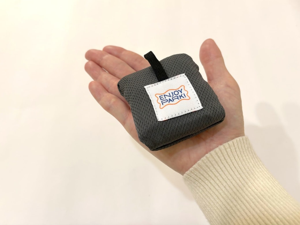 手のひらサイズでコンパクトに収納