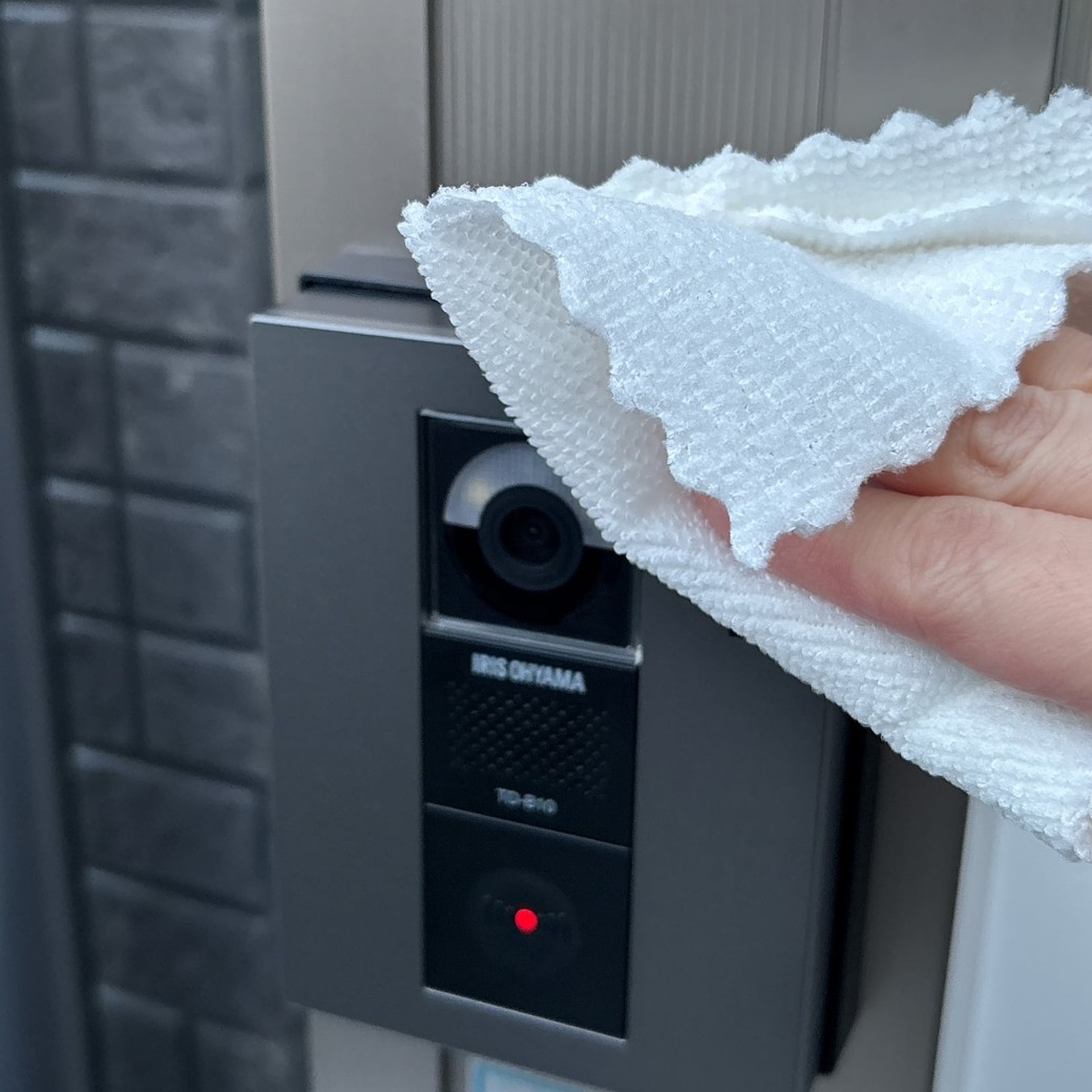 同じ方法でインターフォンも掃除できる