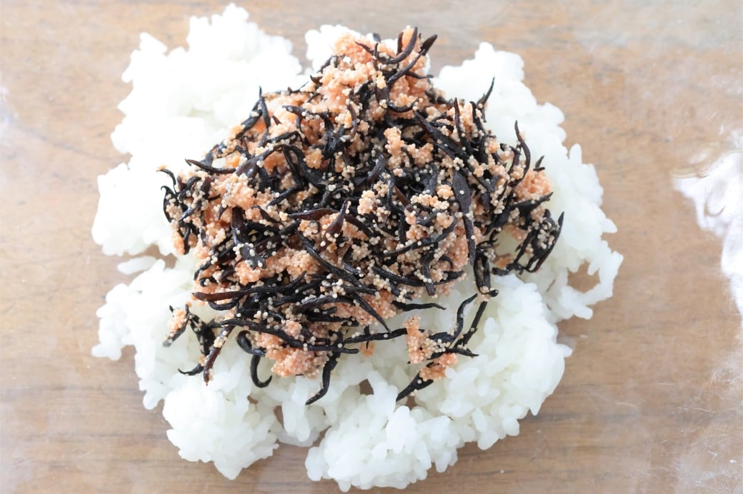 「明太子とひじきのおにぎり」