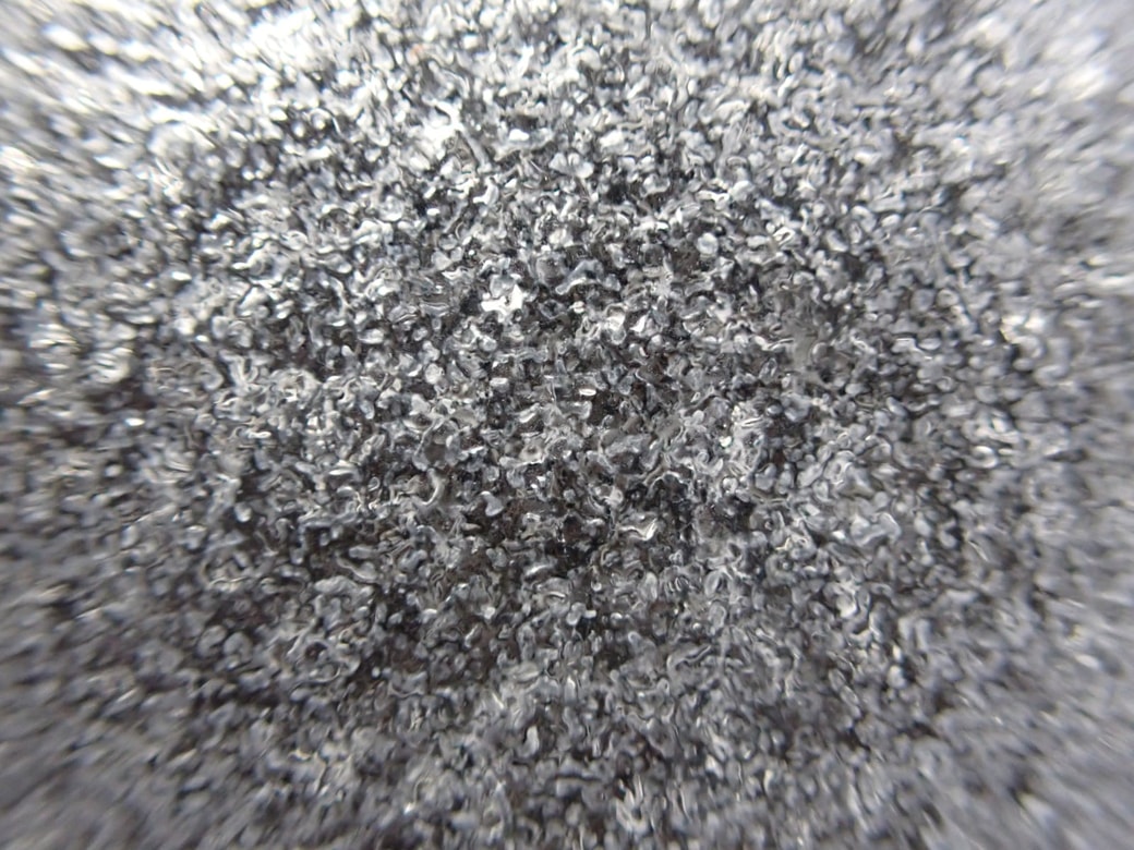 凹凸にはブラシ