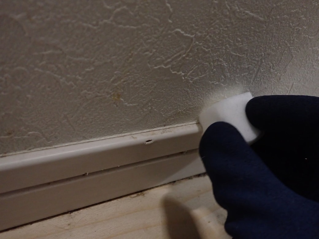 メラミンでこする