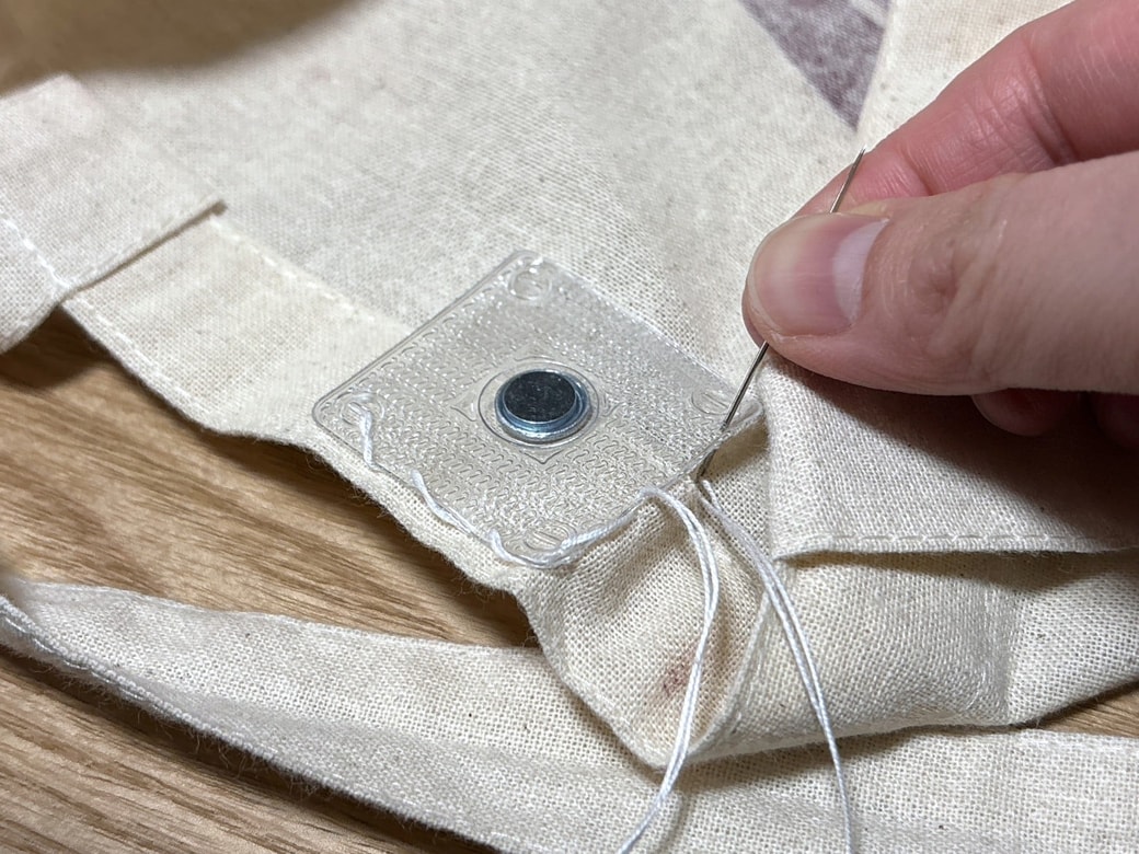 手縫いで付けてみた