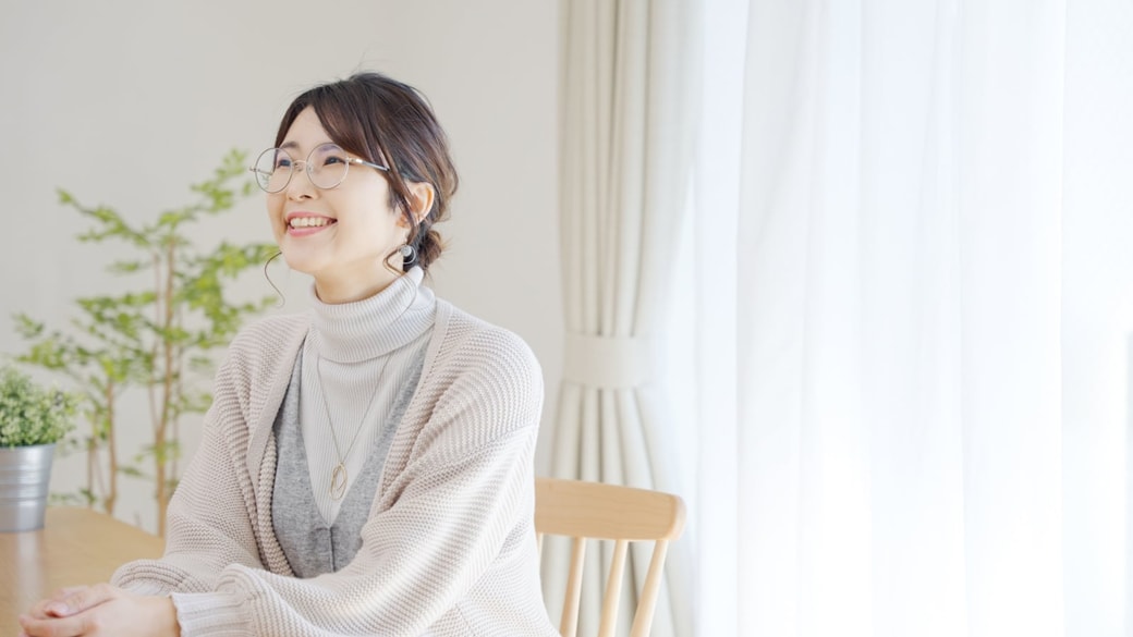 余裕のある表情の女性