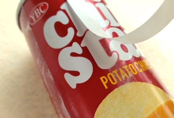 剥離紙を剥がす