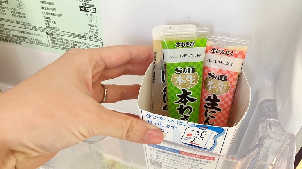 チューブ調味料の収納に