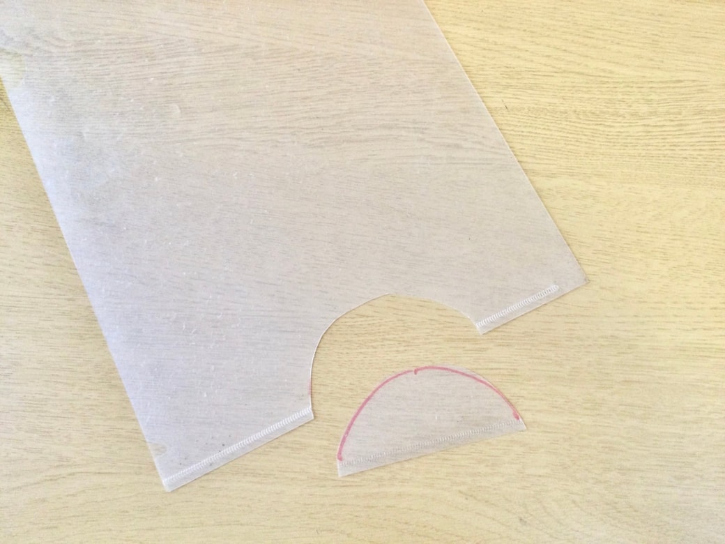 クリアファイルを切る