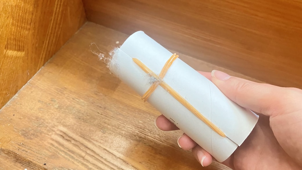 トイレットペーパーの芯でゴミが取れた様子