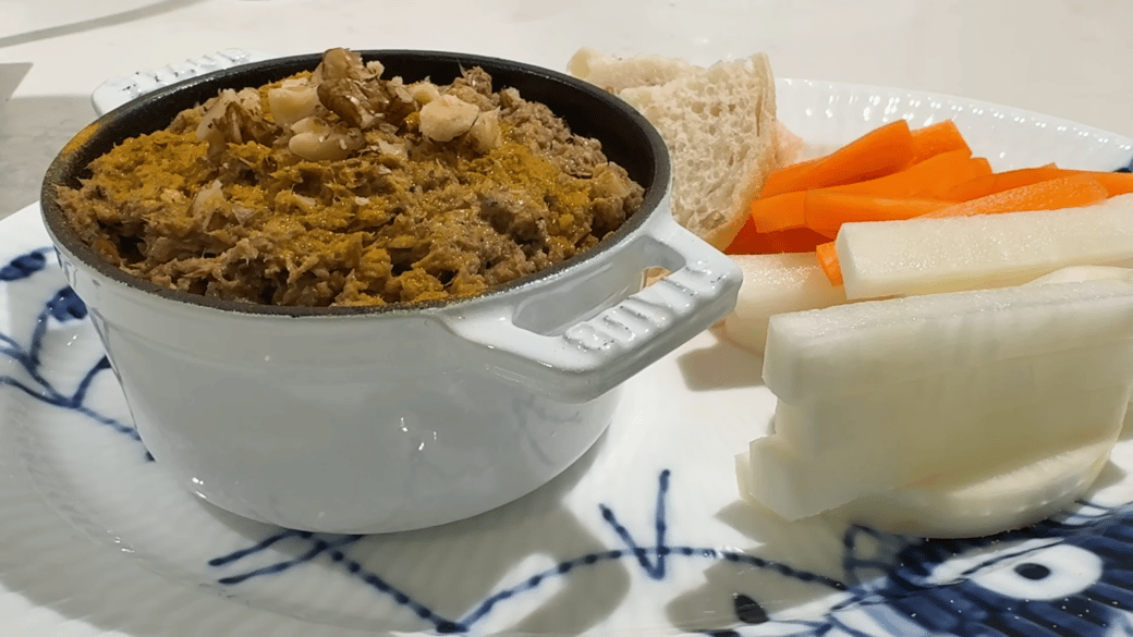 サバ缶とくるみで作る簡単ペースト
