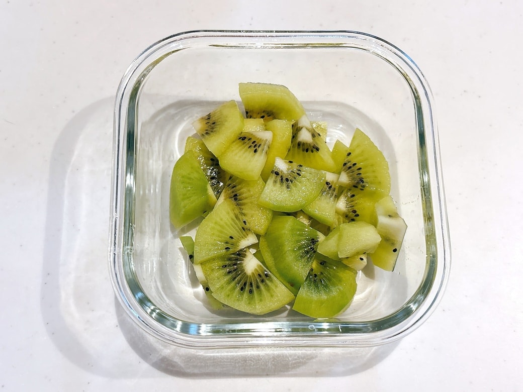 細かくカットしたキウイ