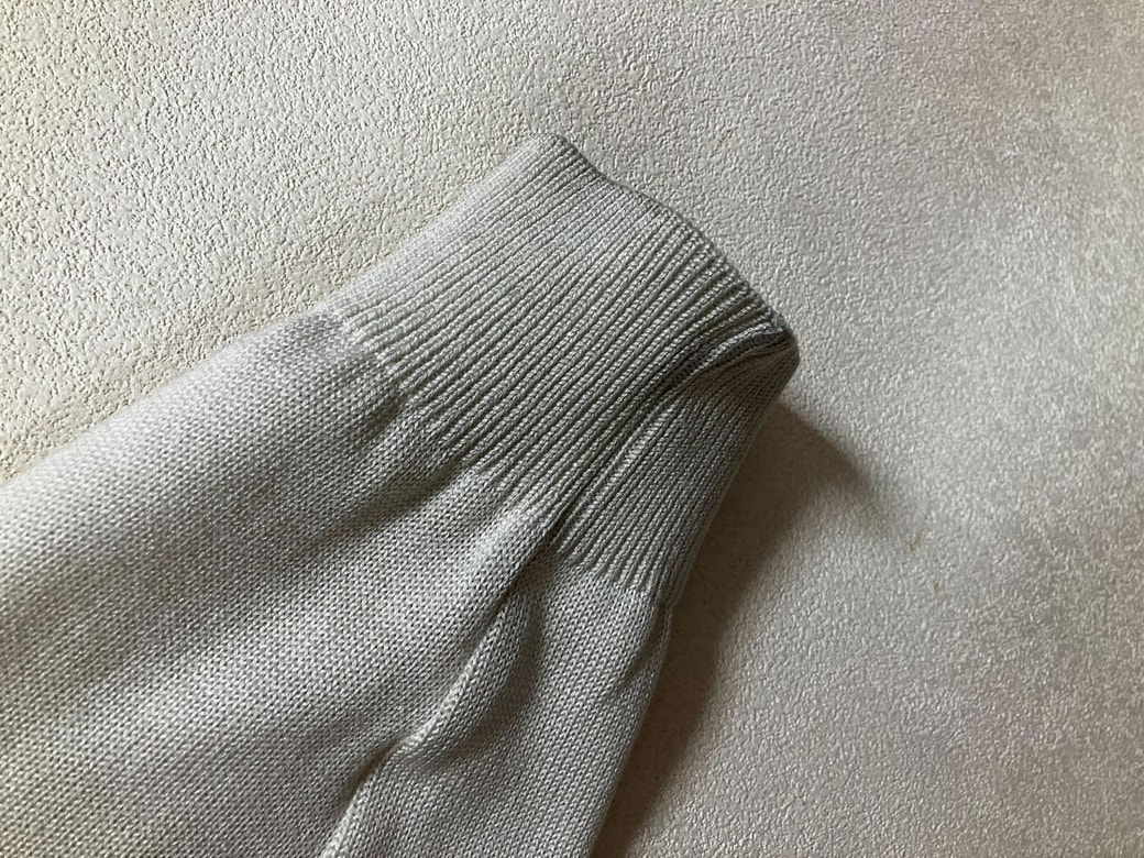 袖口の汚れの正体とは？