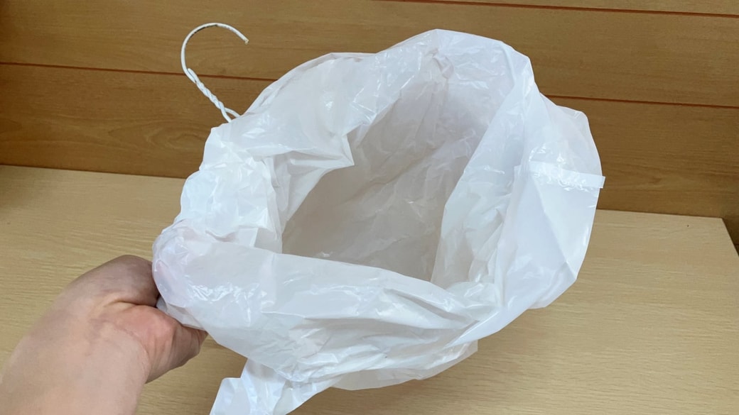 針金ハンガーで作るゴミ袋ホルダー