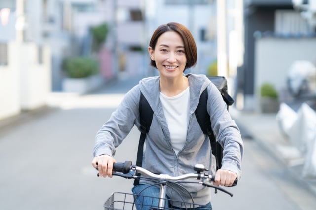 生き生きとしている女性