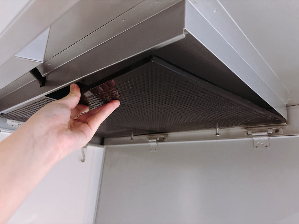 洗ったフィルターを元に戻す