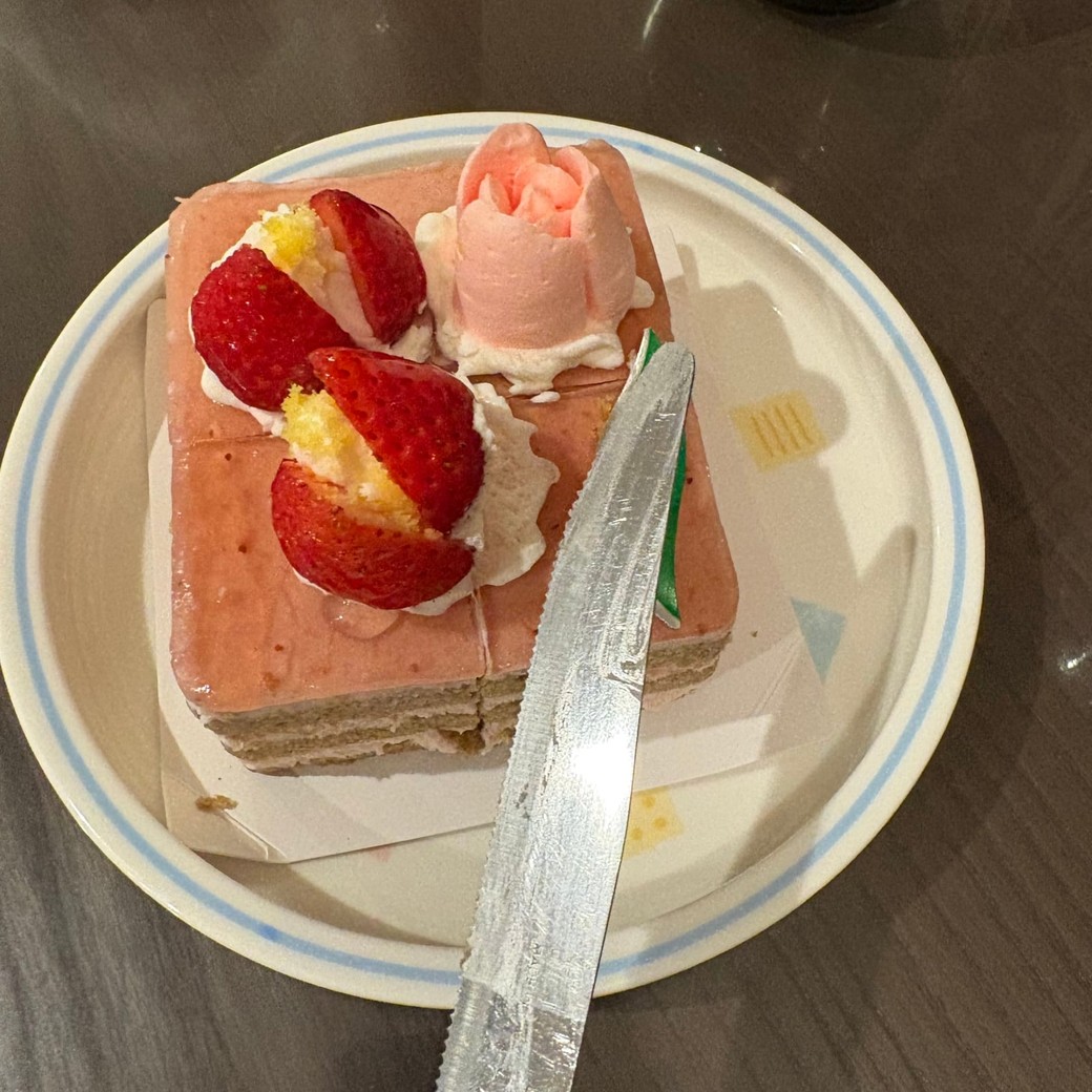 ケーキを切ったところ