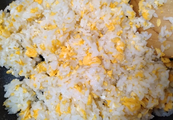 ご飯と炒め合わせる