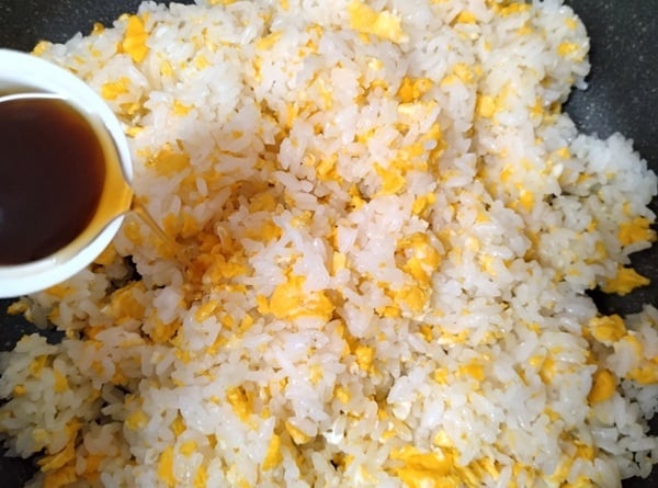 プチッと鍋を加える