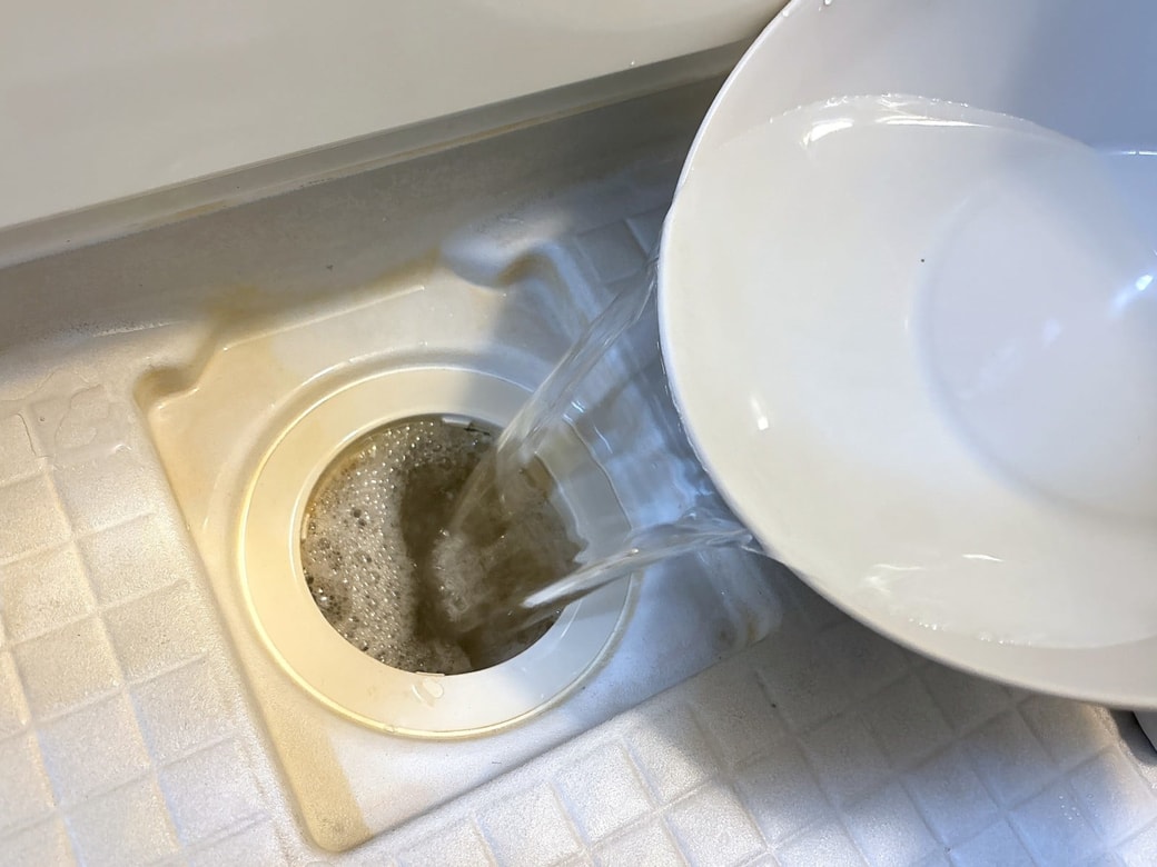 水を溜めて流す