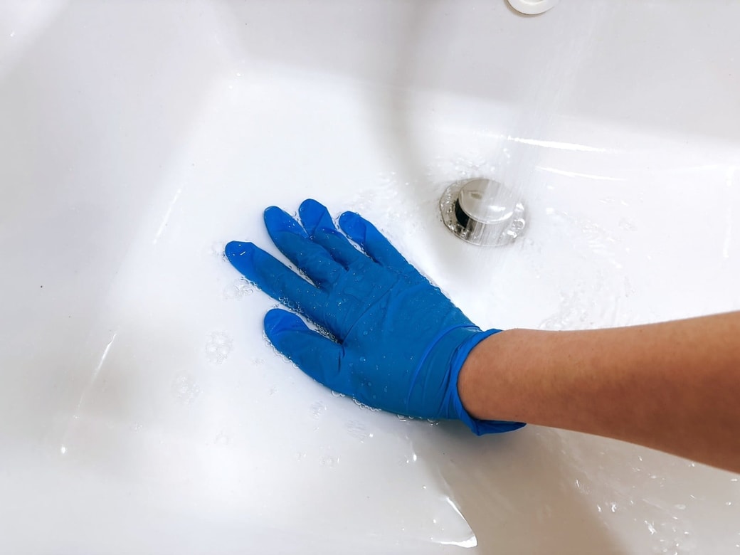 手で直接こするとキレイになる