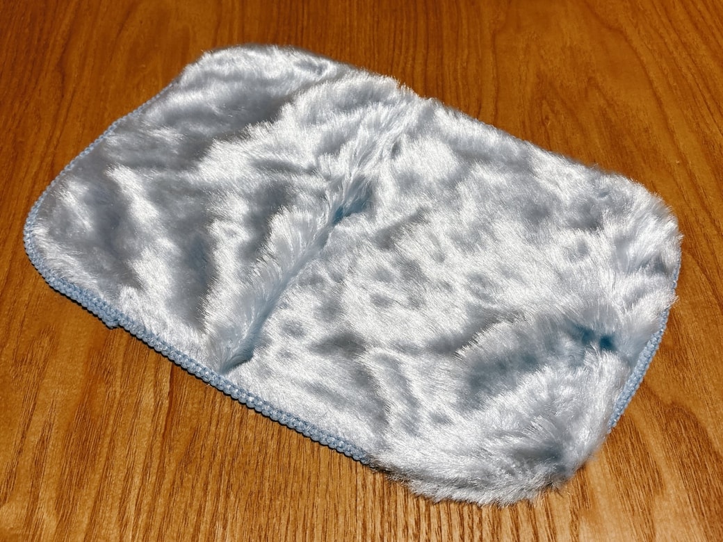 油汚れに強いクロスは、洗って繰り返し使える