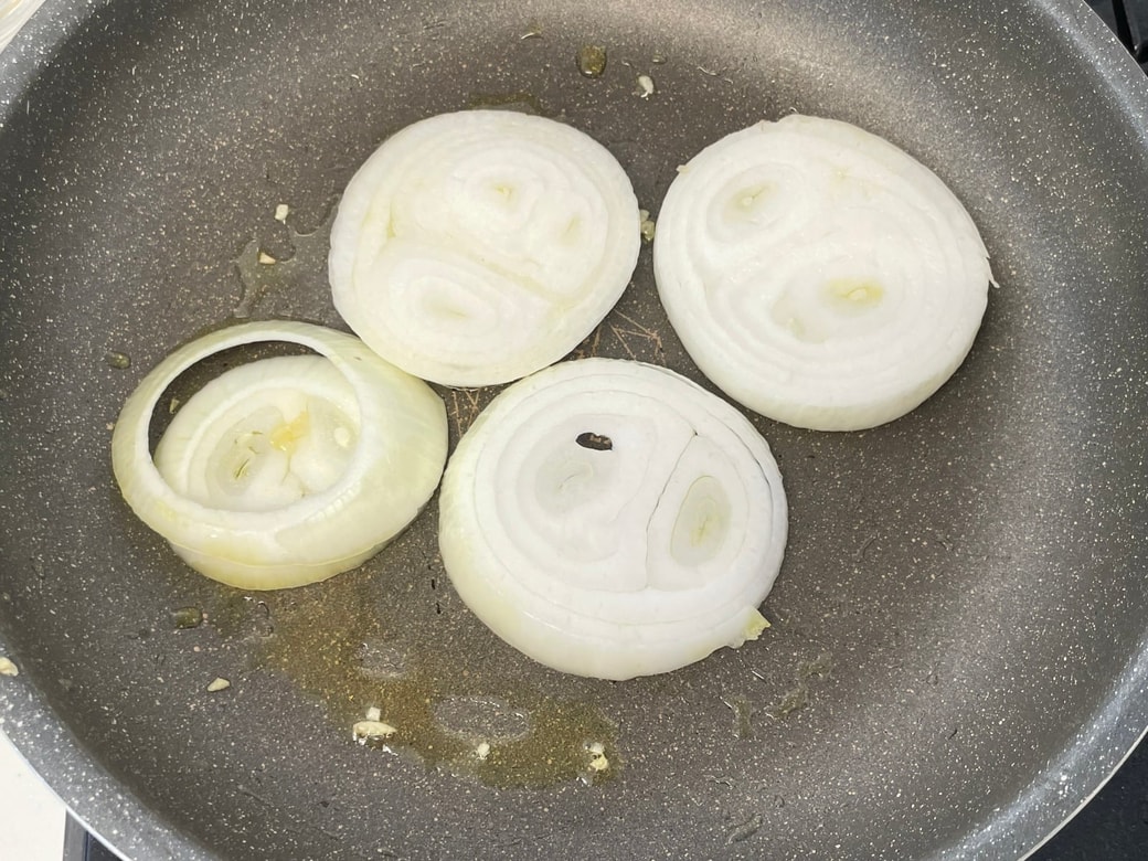 新玉ねぎのガーリックしょうゆステーキ新玉ねぎ