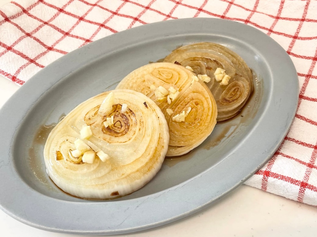 新玉ねぎのガーリックしょうゆステーキ