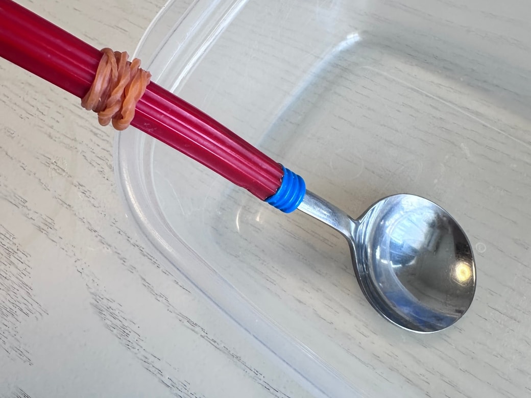 スプーンとタッパー