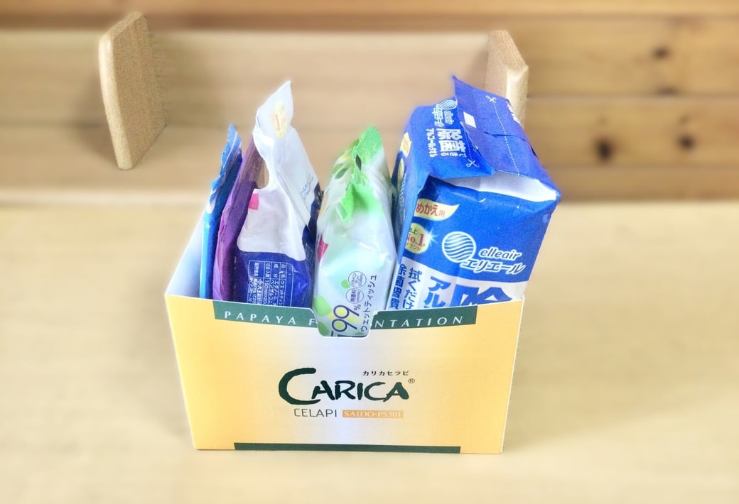 栄養ドリンクの箱にウエットシートを収納