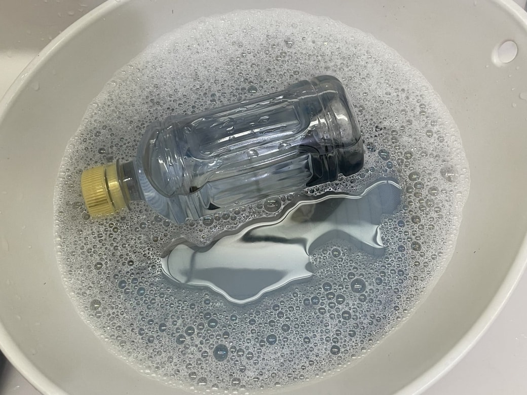 帽子のつけ置き洗いの手順