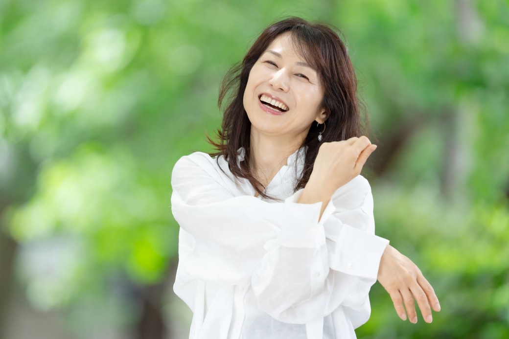 笑顔の女性