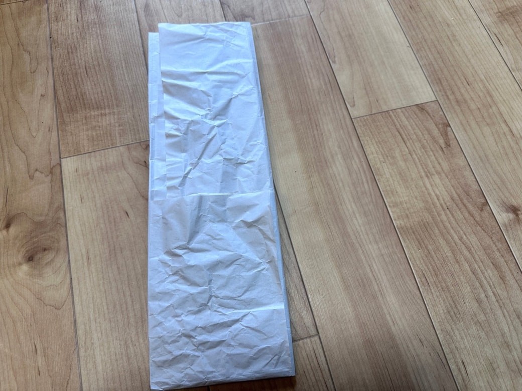 右から3分の1折り曲げます