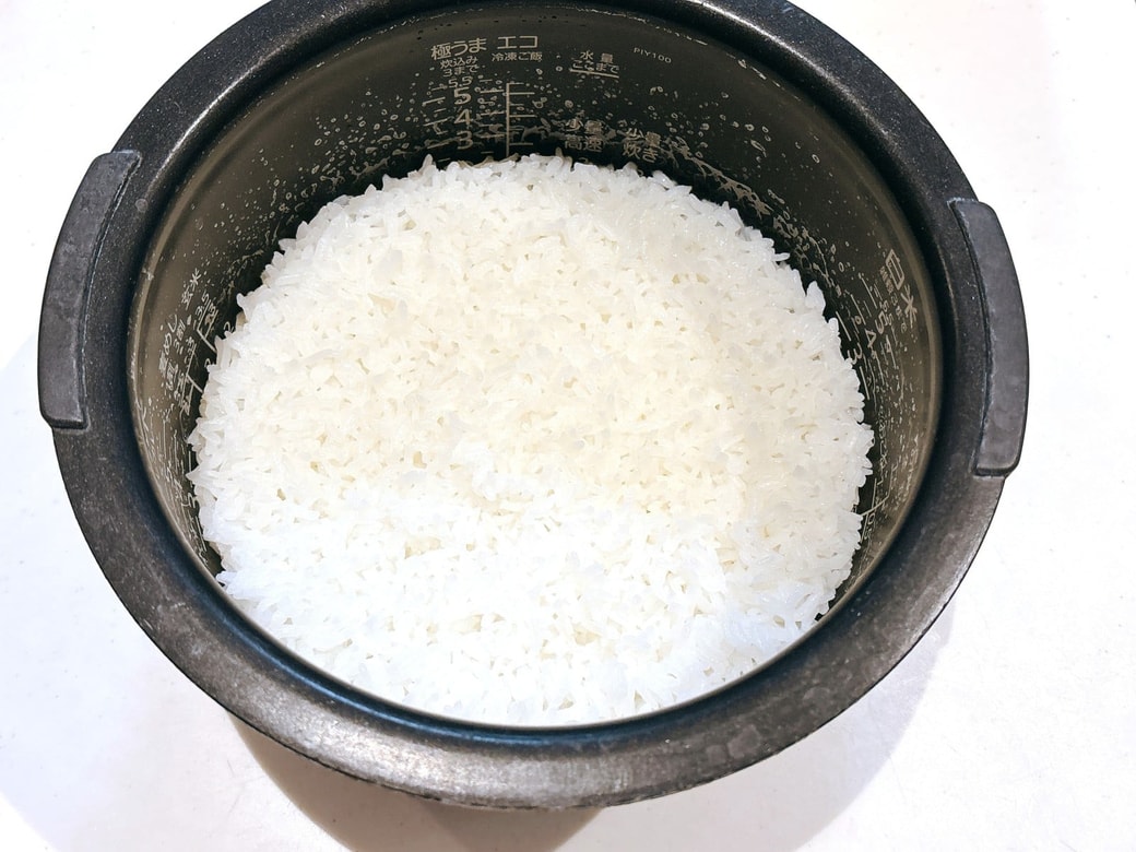 炊き上がったごはん