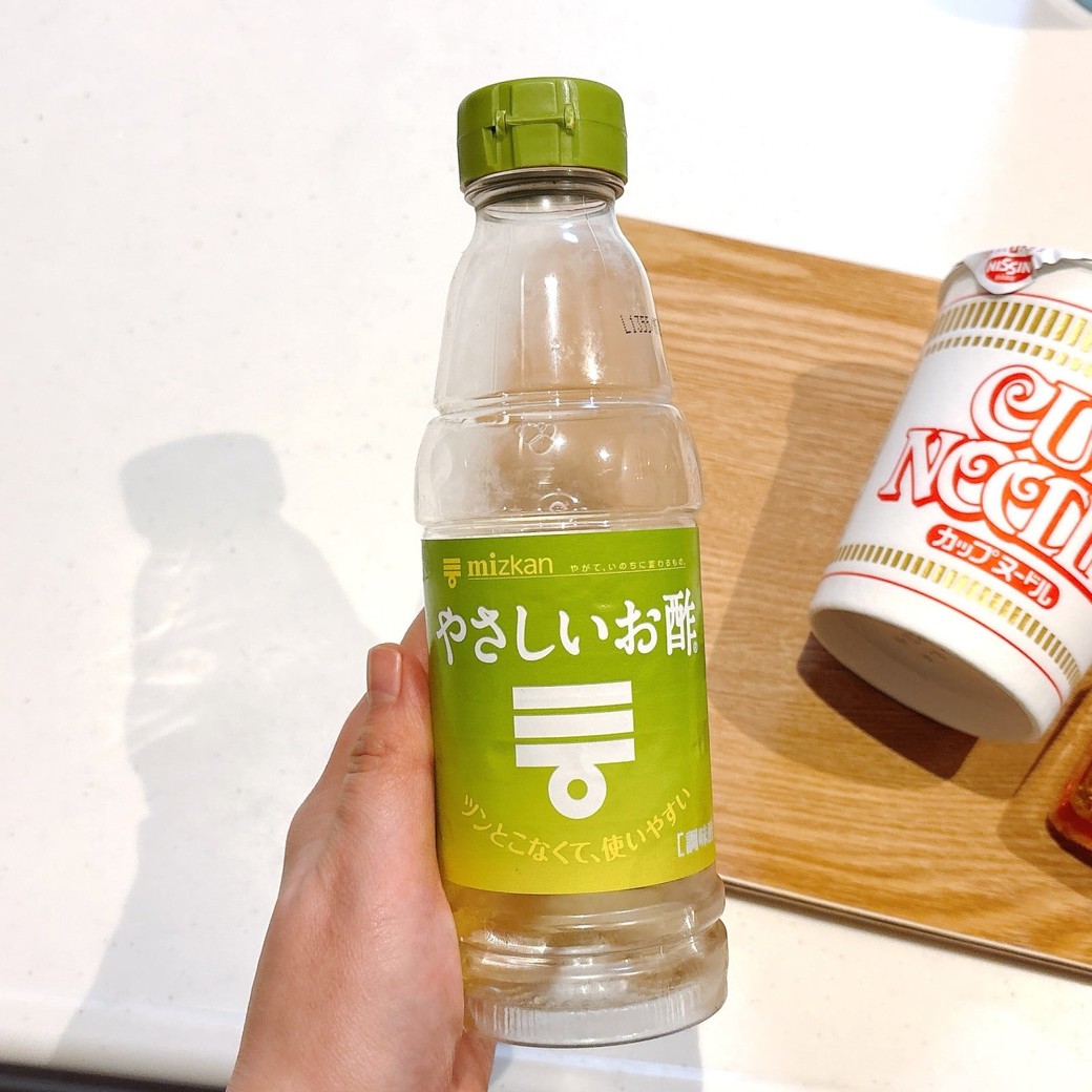 カップラーメンに加える酢とラー油
