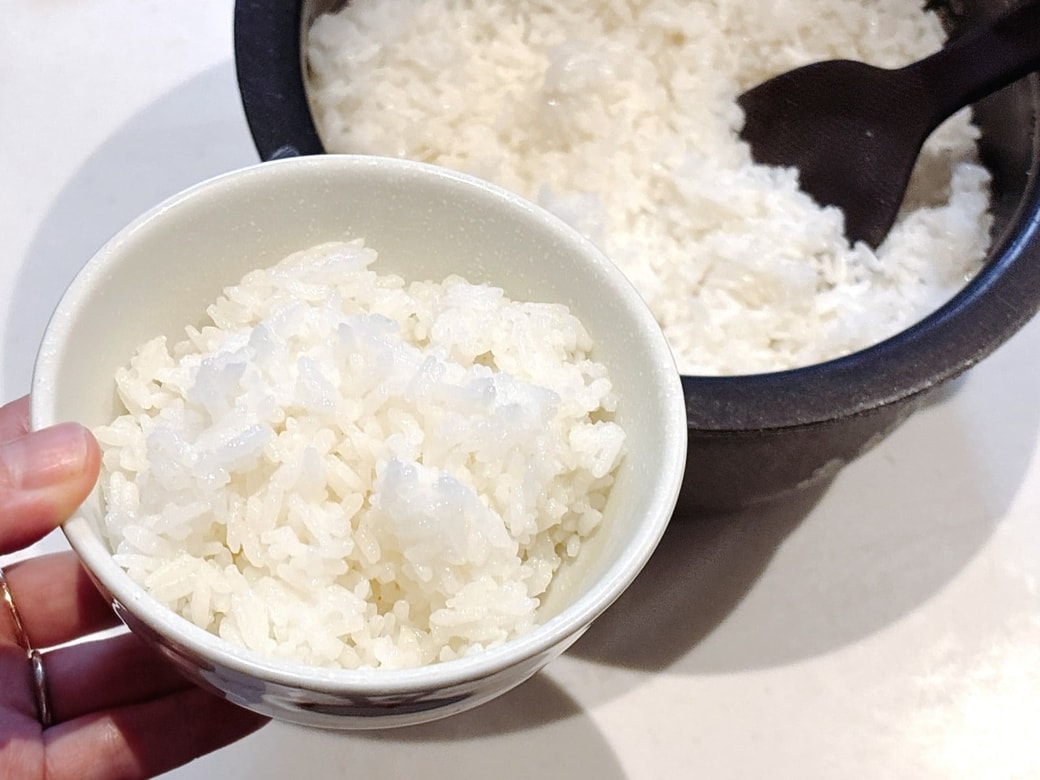 炭酸水で炊くと、もっちりつやのあるごはんが炊ける
