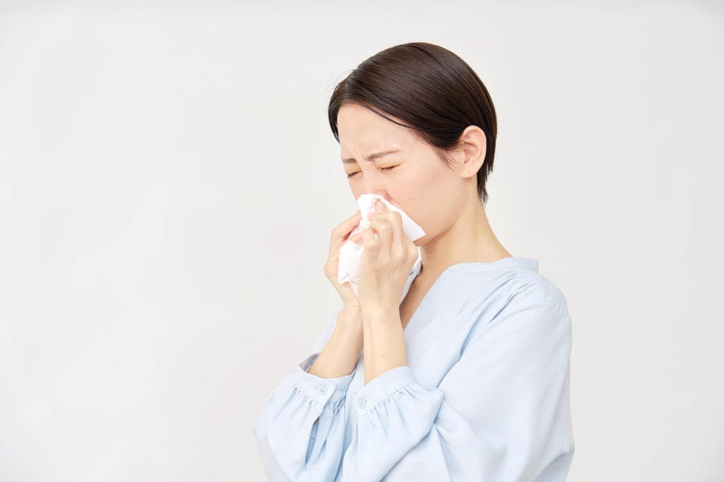 鼻をかむ
