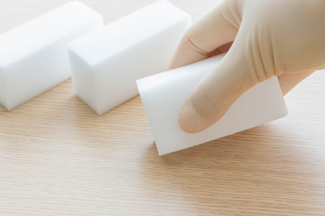 NG①メラミンスポンジでこする