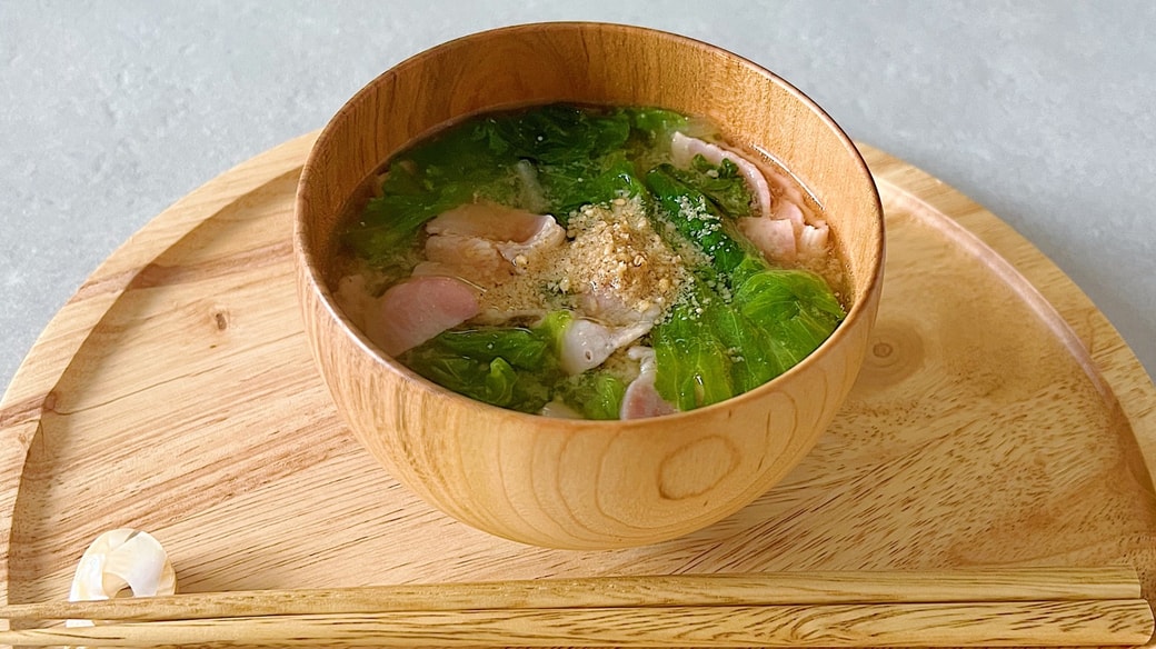 レタスとベーコンのみそ汁