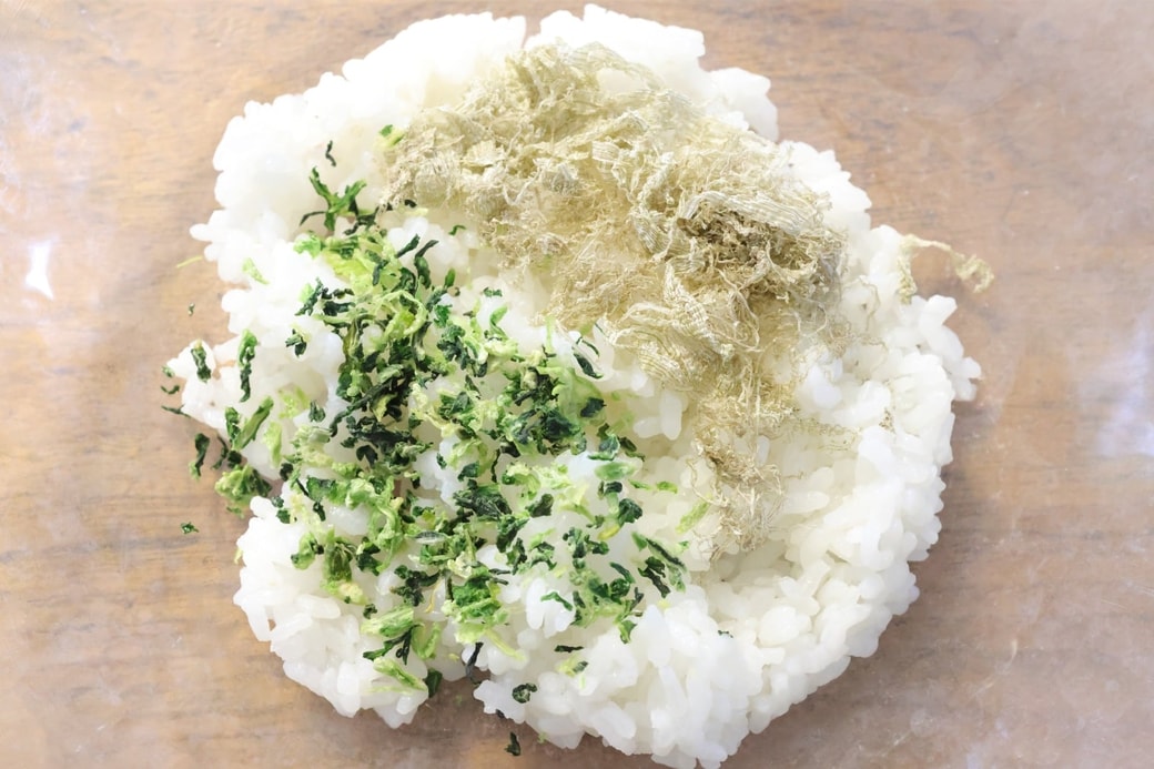 「ひろしととろろ昆布のおにぎり」