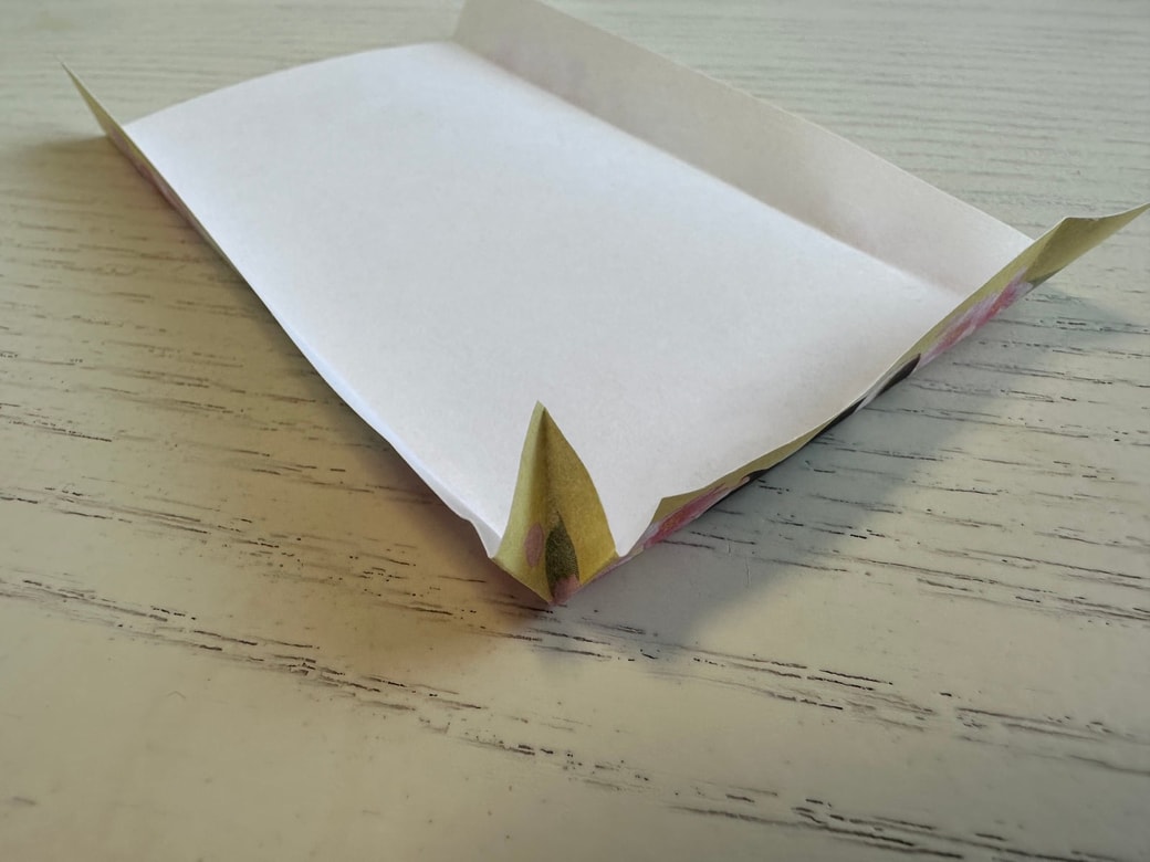 角を折ったメモ帳