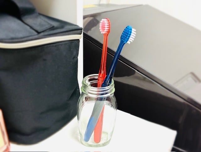 歯ブラシ入れとして使う