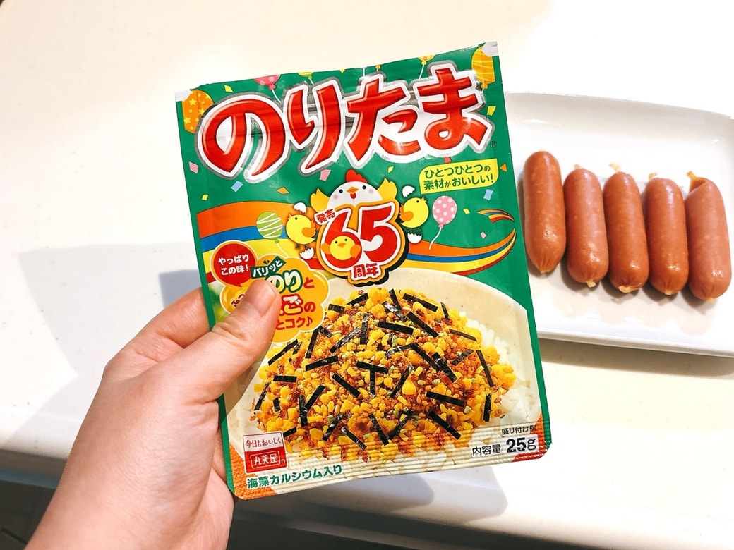 ウインナーの味付けに使う「のりたま」