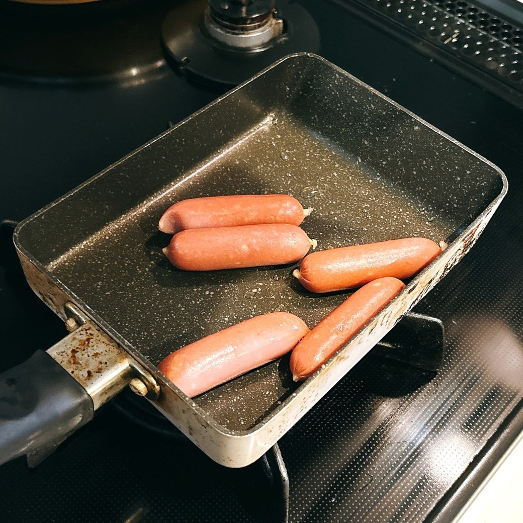 ウインナーを炒める