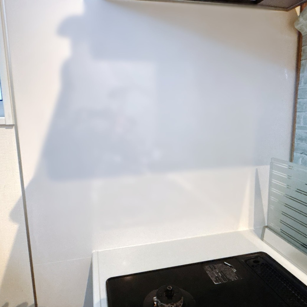 キレイになったキッチンの壁