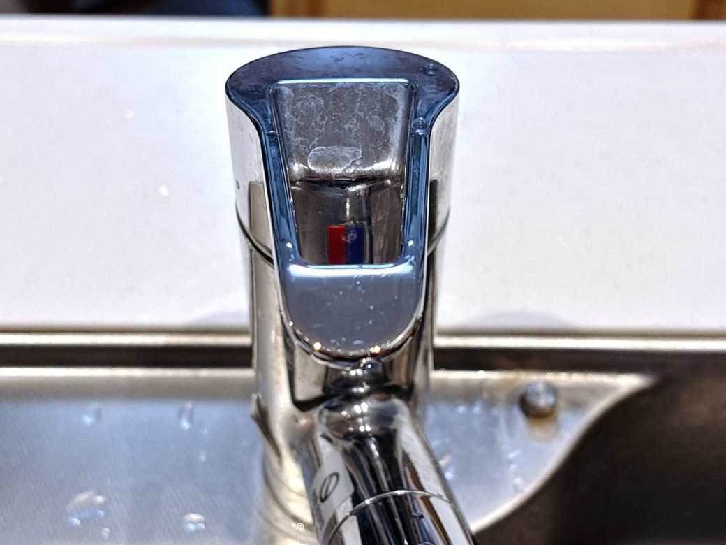 汚れが目立つスポット②水栓