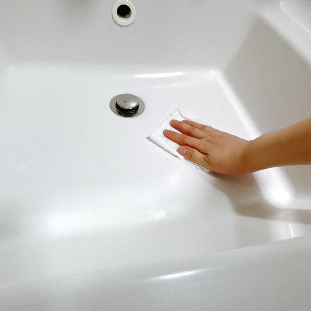 ③洗面ボウルを掃除する