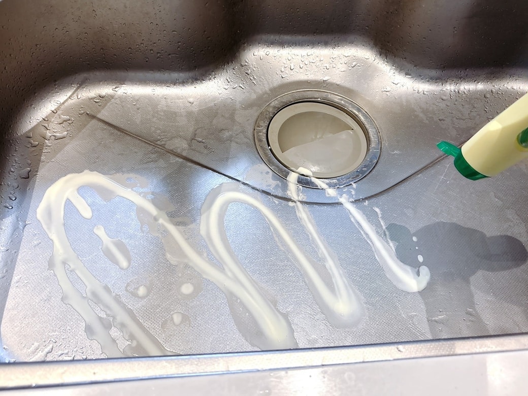 キッチンシンクのジフをかける