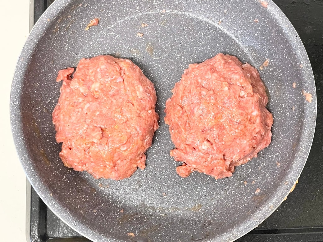 煮込みハンバーグ
