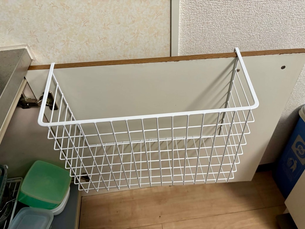引き出しにバスケットを取り付け「立てて収納」する